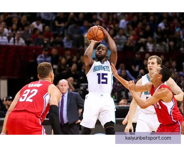 克努佩尔创历史超肯巴沃克成黄蜂单赛季三分王